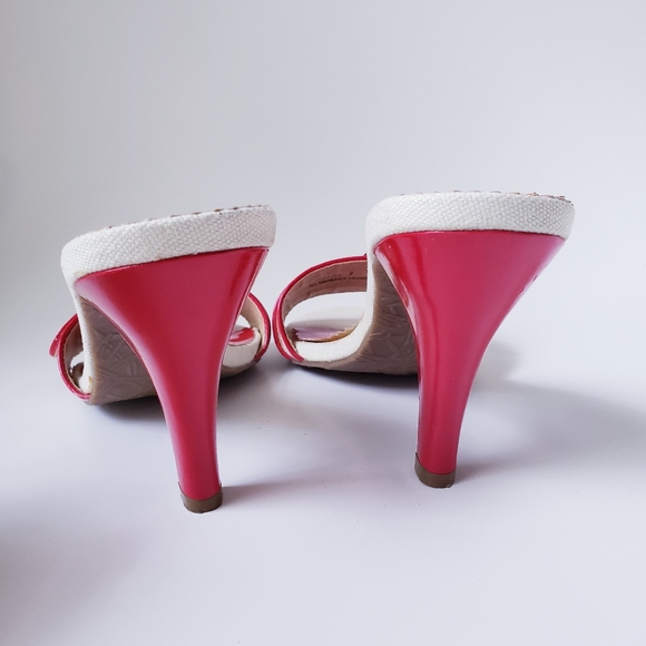 Vintage Dollhouse Cream and Red Slip-on Heels - Picture 11 of 16